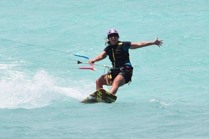 2.5-Hour Private Kiteboarding Lessons at Kanaha Beach in Kahului - Ground school on the sand: how you learn control without panic
