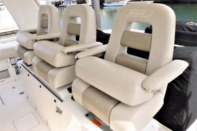 2-Hour Maalaea Luxury Powerboat Sunset Cruise for up to 6 Guests - Snacks, BYOB, and what to wear in Maui’s evening breeze