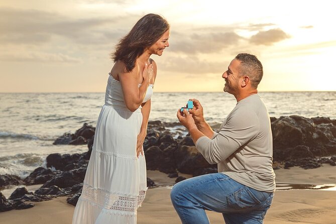 A Maui Beach Photoshoot in Wailea - Choosing Wailea photos for couples, families, and milestones