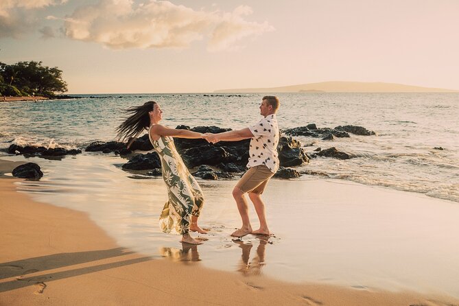 A Romantic Photoshoot for 2 in Maui - Wailea Romance: Why This Photoshoot Fits Maui So Well