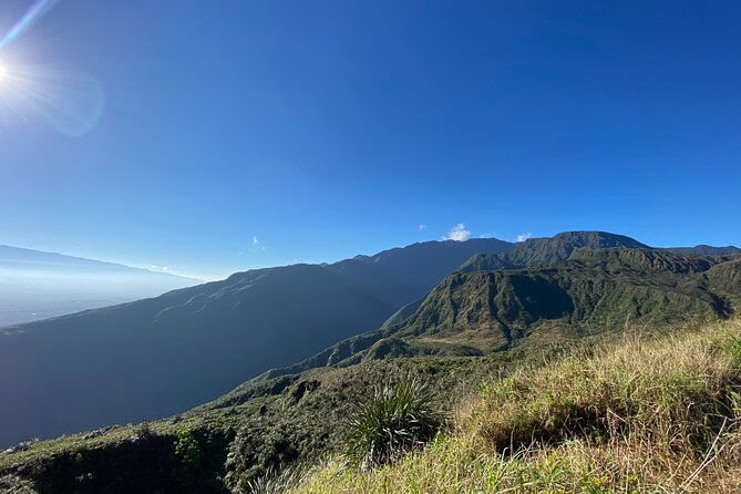 Amazing Maui Ridge Hike - What to pack for a ridge hike that can get muddy