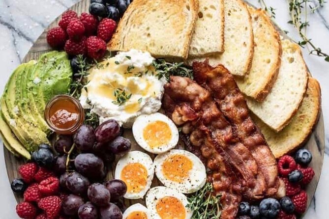 Brunch at Beautiful Beach with Photos - Beach Charcuterie Brunch That Turns Into a Keepsake