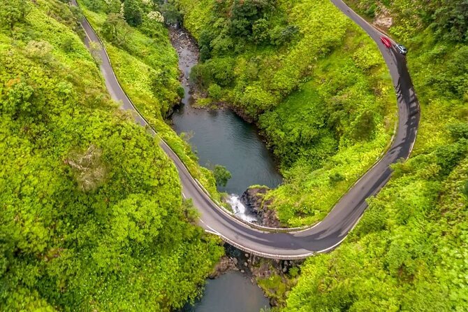 Famous Road to Hana Waterfalls, Black Sand Beach & Lunch - Upper Waikani Falls, a lava tube cave, and the “major wow” hour