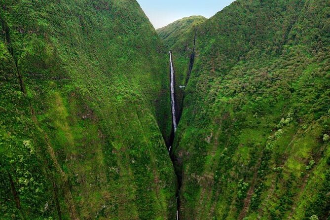 First Class Waterfalls of West Maui and Molokai Helicopter Tour - How to Make It Worth It: Tips for Your Flight