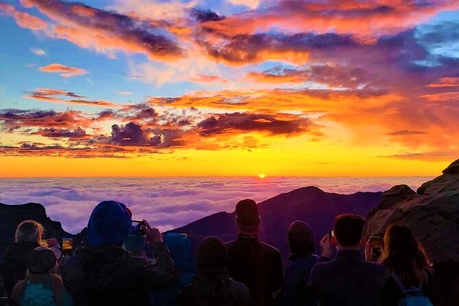 Haleakala Classic Vehicle Sunrise Tour with Breakfast - The pre-dawn drive that makes the summit feel close
