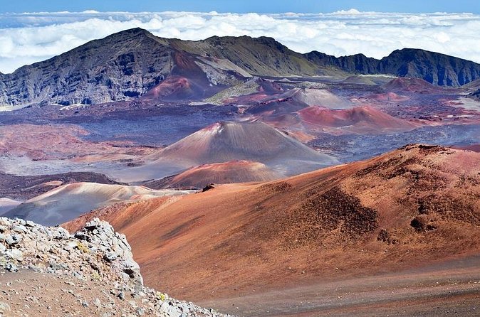Haleakala's Best Sunset Tour with Dinner - After dark stargazing: you don’t just watch, you learn what you’re seeing