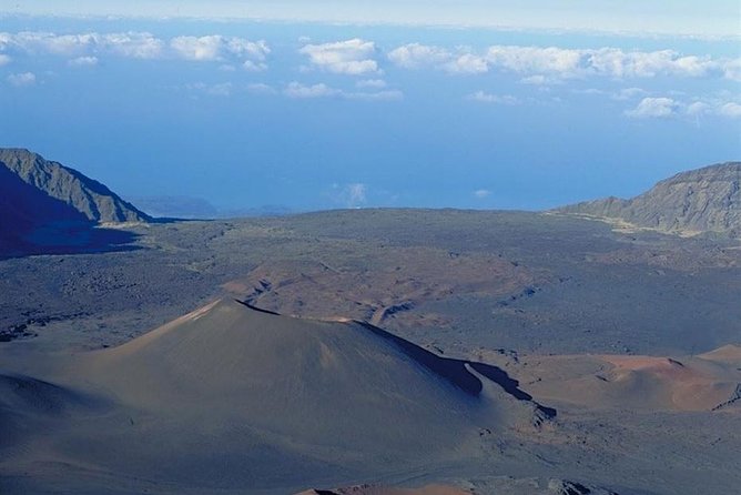 Hana Rainforest and Haleakala Crater Helicopter Tour - Small Cabin, Big Personality: What the Pilot Experience Adds