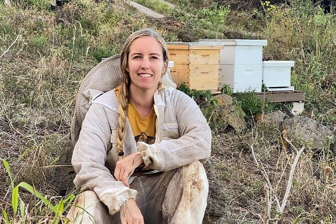 Honey Bee Adventure at the Maui Honey Bee Sanctuary - The 90-Minute Flow: Presentation, Hive Time, Then Honey Tasting