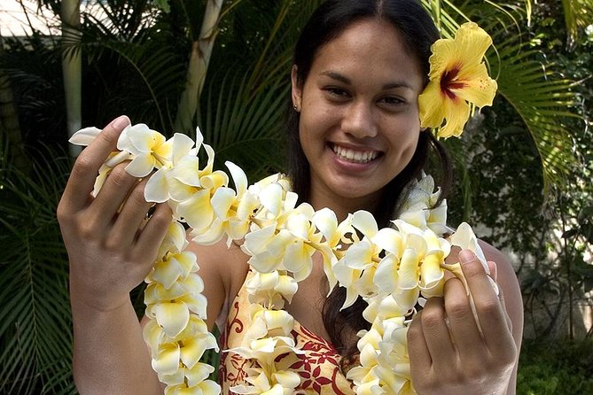 Honeymoon Airport Lei Greeting on Kahului Maui - Aloha on Arrival: What the Kahului Airport Lei Greeting Really Feels Like