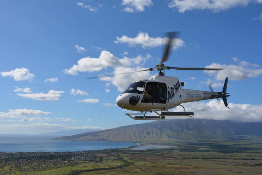 Kahului: Doors-off West Maui and Molokai Helicopter Tour - West Maui Mountains: rainforest and coastline from up close