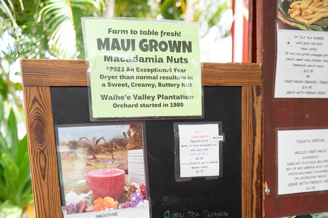 Macnut Tour, Picnic lunch and Maui Bees - The farm-to-table lunch at Ula’Ula Cafe