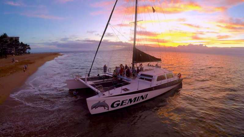 Maui: 2 Hour Sunset Dinner Sail with Open Bar and Appetizers - Key reasons this sunset sail is worth your time