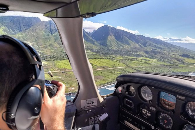Maui Circle Island-PRIVATE-Air Tour for 2-5: Waterfalls & Lava! - Olowalu to Molokini: beaches and the crescent-shaped crater