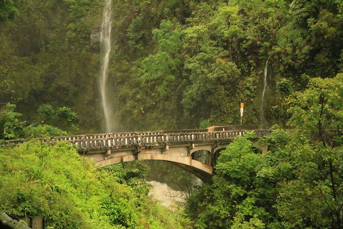 Maui: Famous Road to Hana Waterfalls and Lunch by Mercedes Van - Morning pickup timing and why you’re out the door before dawn