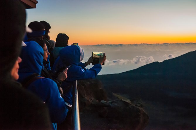 Maui: Haleakala Sunrise Spectacular with Local Breakfast - The crater and visitor center: where you actually watch the daybreak