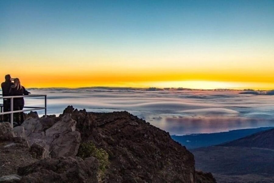 Maui: Haleakala Sunrise Tour with Pick-up - Breakfast on Maui style: fueling a very early morning