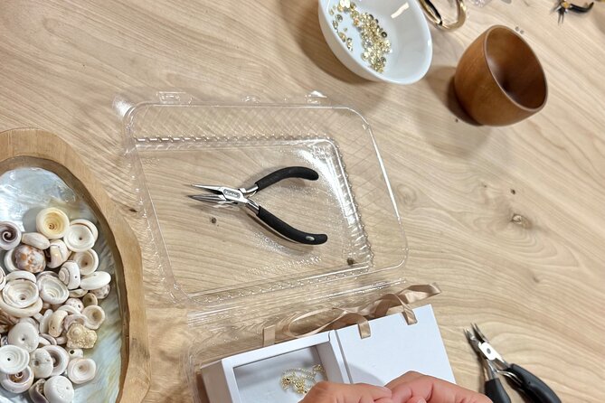 Maui Jewelry Making Class with Puka Shells and Pearls - Making Your First Necklace: From Materials to a Wearable Finish