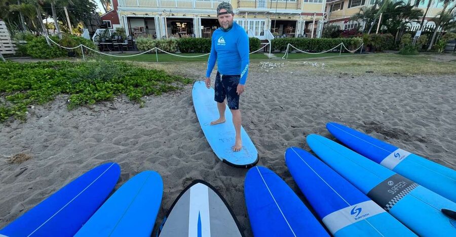 Maui Lahaina Group Surf Lesson - Lahaina guardrails: a beginner-friendly surf start in West Maui