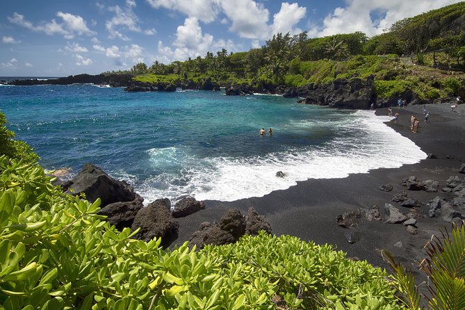 Maui "Loop" Road To Hana Audio Driving Tour - The Hana Waterfall Run: Three Bears to Kahanu