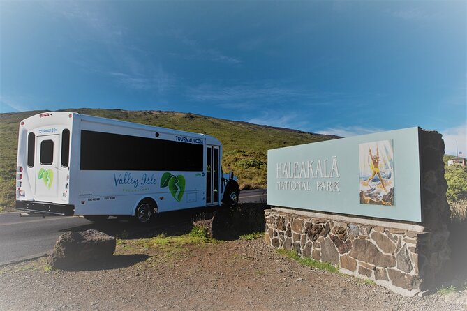 Maui: Majestic Haleakala Sunrise Tour with Pick-up - Guides: the difference between a trip and a story