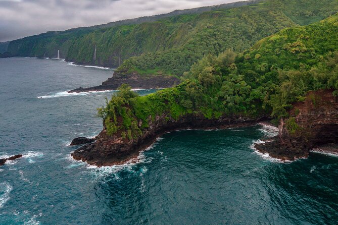Maui & Molokai Spectacular with Exclusive Landing Helicopter Tour - Ka’anapali and Kapalua from above: the coastline you can actually compare