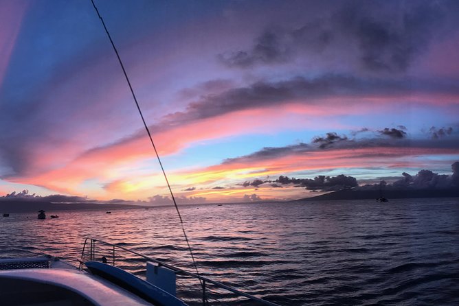 Maui Premium Sunset Dinner Cruise from Ka’anapali Beach - Dinner and the Open Bar: Chef Jai’s Buffet Plus Drinks That Keep Moving