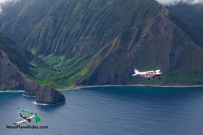 Maui -PRIVATE- Air Tour FUN: 3 Islands: (2-5 people): SEE it ALL! - Maui overflights: Nakalele Blowhole, Honolua Bay, Makena, and lava fields