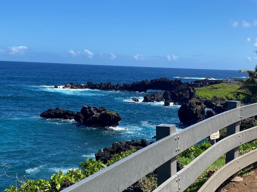 Maui: Road to Hana Private Adventure Tour with Luxury SUV - The luxury SUV details that matter on Maui’s roads