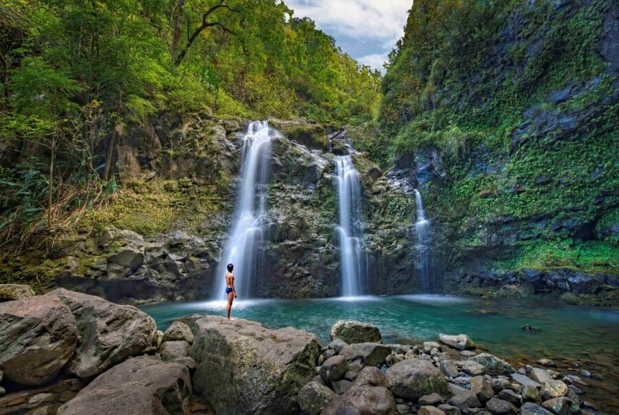 Maui: Road to Hana Waterfalls Tour with Lunch - Breakfast, Snacks, Pineapple, and Lunch by the Ocean