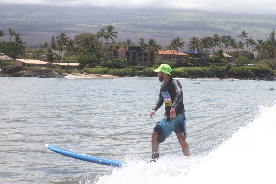 Maui: Surf Lessons for Families, Kids, and Beginners - Location benefits for families: grassy viewing, showers, and near-food options