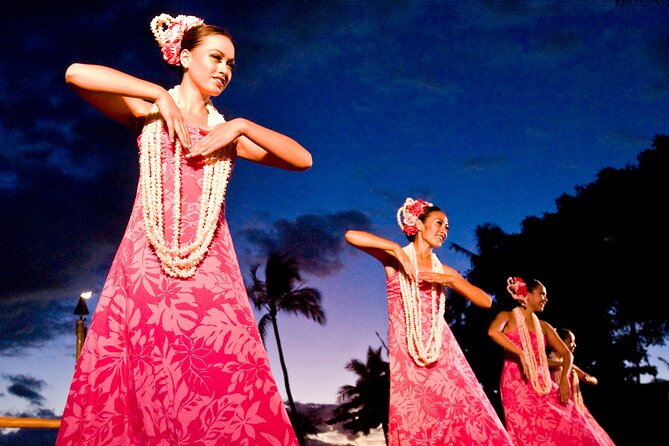 Maui: Te Au Moana Luau at The Wailea Beach Marriott Resort - Service and Staff: Where the Experience Wins Friends