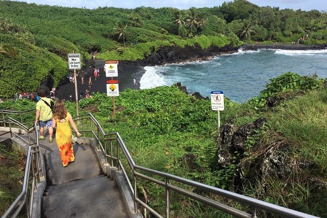 Maui Tour : Road to Hana Day Trip from Lahaina with Pick-up - Wai‘anapanapa State Park: caves, blowhole, and a second black sand hit