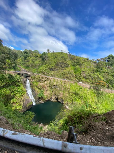Maui: Van Day Trip to Hana with Local Guide and Lunch - Waianapanapa State Park: lunch plus black sand beach time