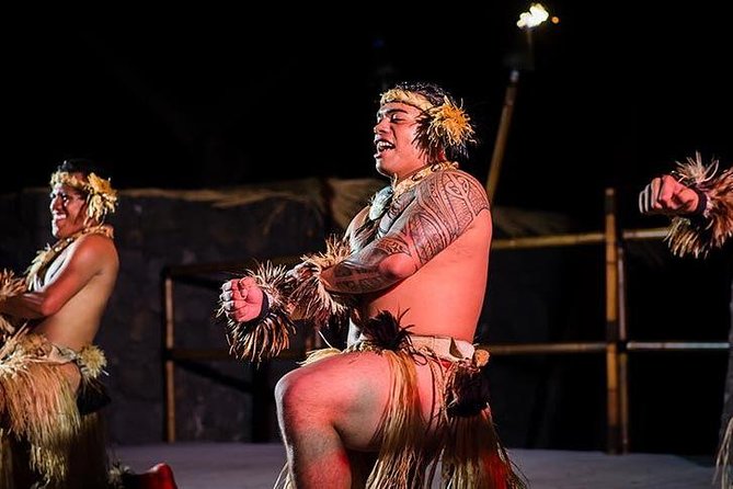 Myths of Maui Luau Dinner and Show - Shell Lei Welcome, Then Drinks Get Moving