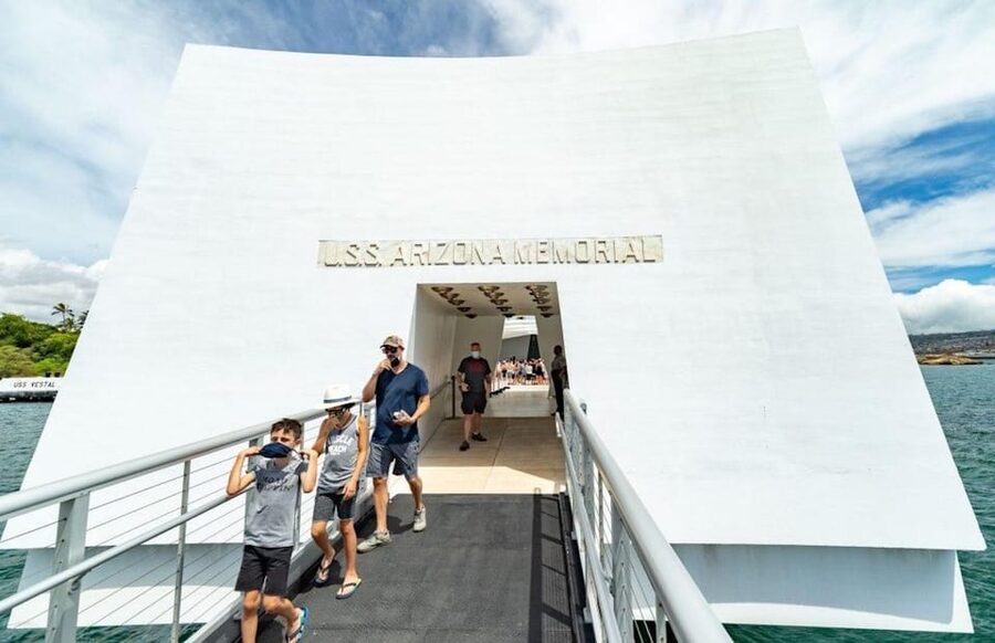 Pearl Harbor and Oahu Circle Island Tour FROM MAUI - USS Arizona Memorial and the Pearl Harbor Visitor Center