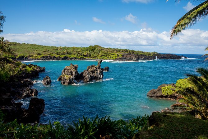 Private Full-Day Waterfall Beach and Jungle Tour of Maui - Waianapanapa State Park: Black Sand, Blowhole Views, and Practical Comfort