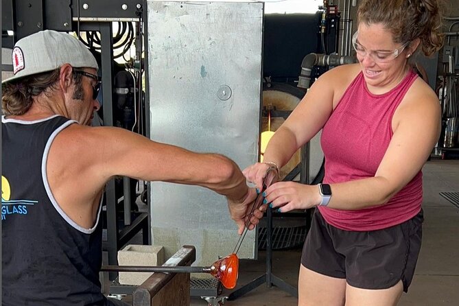 Private One Piece Glassblowing Lesson for 1 or 2 People - Your Hands-On Path: Safety, Colors, and Shaping Your Piece