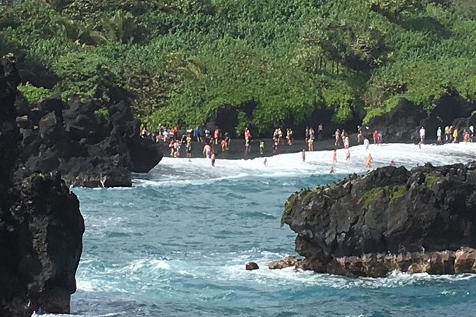 Road to Hana: Full-Day Scenic Drive with Blacksand & Waterfalls - Wai’anapanapa State Park: black sand, lava rocks, and cave legends