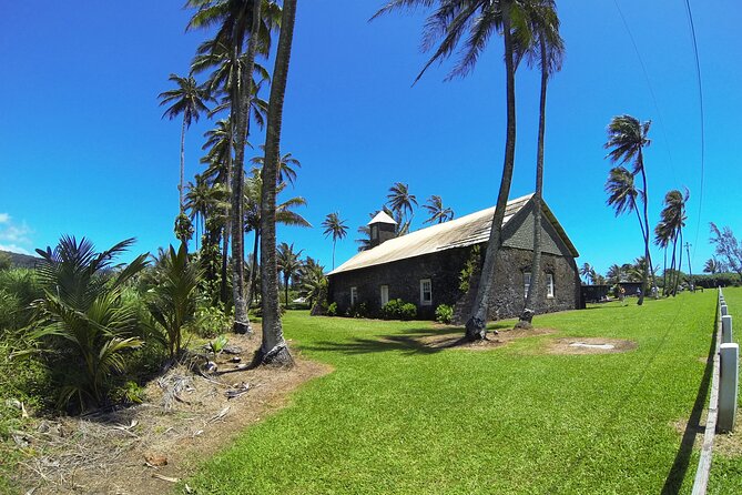 Road to Hana Rainforest, Black Sand Beach, Waterfalls & Lunch - Wai’anapanapa State Park: Black Sand Beach and Lunch in One Place