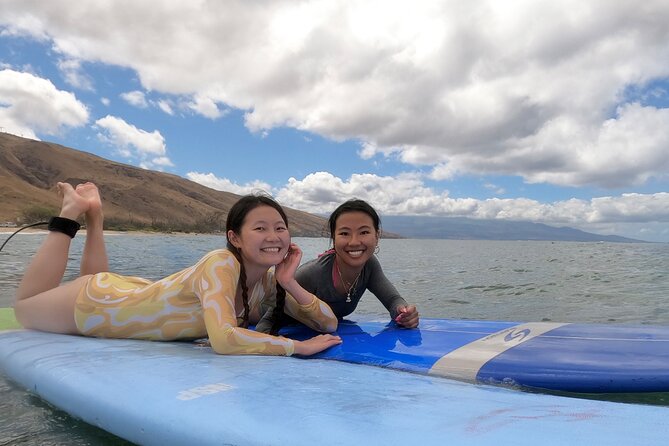 Semi Private Surf Lesson 4 Students 1 Instructor - Why Olowalu is a smart choice for a small-group surf lesson