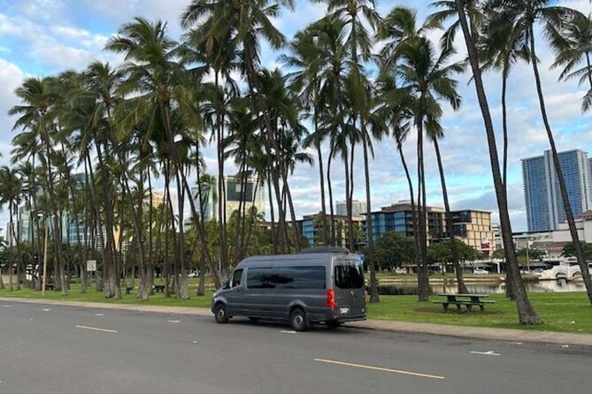 Shared Arrival Transfer: Maui Airport to Hotel - The shared Mercedes shuttle: what “12-person” means for your comfort
