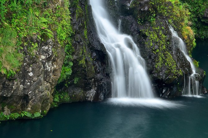 Small-Group Luxury Tour: Road to Hana and Ka'eleku Cavern Day Trip - Wai’anapanapa State Park: black sand beach time and what’s realistic
