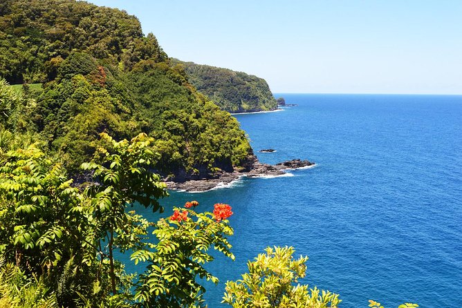 Small-Group Road to Hana Luxury Tour - Luxury Limo-Van Comfort on the Winding Road to Hana