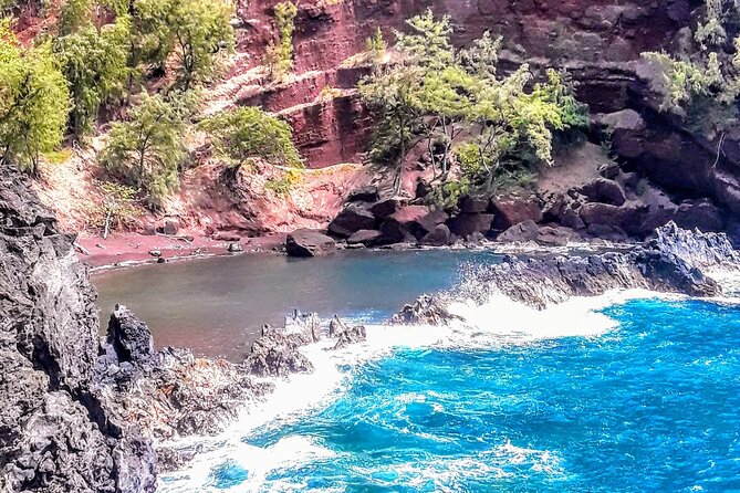 Stellar HI Tours- 15 person van-your own private tour to Hana! - Wai’anapanapa State Park: black sand beach time with real photo impact
