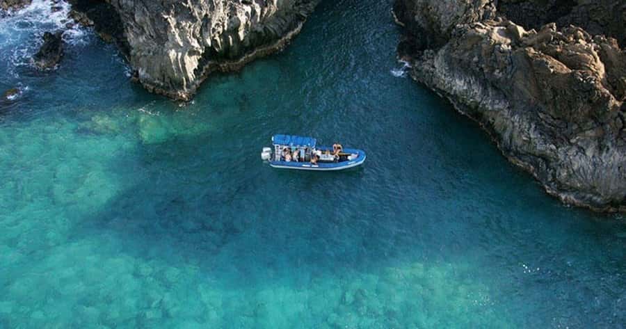 Wailea-Makina: Sea Caves, Molokini Snorkel & Turtle Town - Kihei to La Perouse Bay: where dolphin energy sets the tone